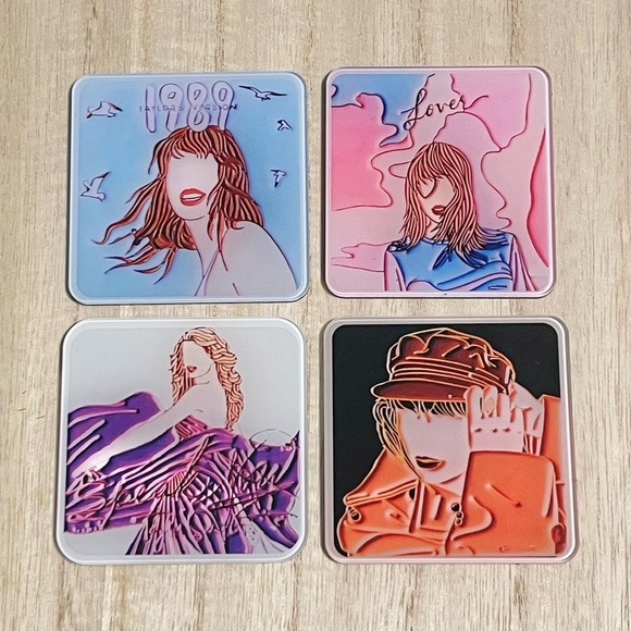 Taylor Swift Magnets Set of 4 - Picture 2 of 3